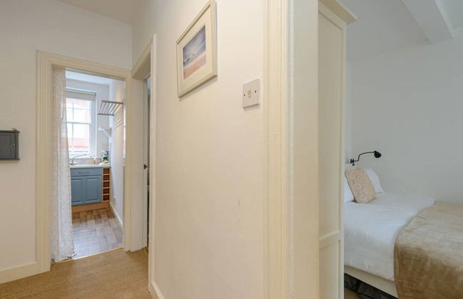 Pebbles Apartment - Heart of Town - Foto 9