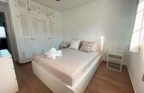 Apartamento Trini en Son Bou, frente al mar, perfecto para vacaciones - Foto 11