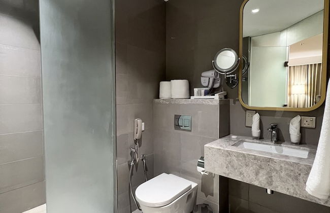 City Seasons Suites - Photo 34