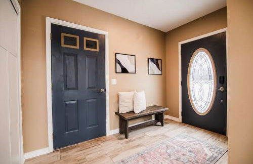 Modern Home of Style & Comfort! - Foto 22