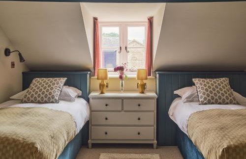 Bridge House at Woodhall Estate - Photo 14