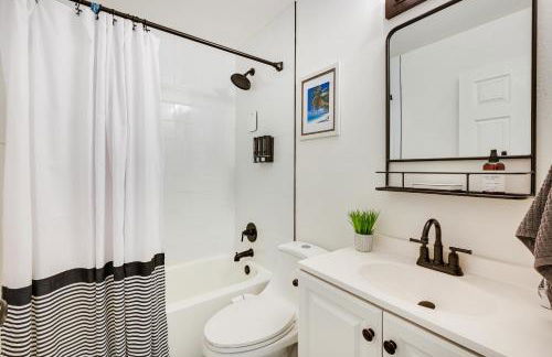 BBQ Ready Retreat with Pool Access in Palm Harbor - Foto 20