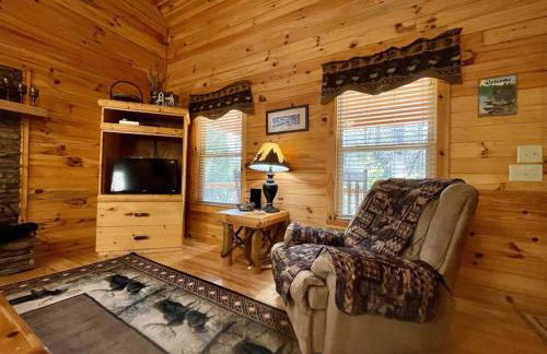 2 bed Cabin HOT TUB close to Helen #16 - Photo 20