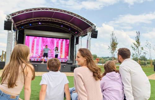 Lovely Static Caravan at Billing Aquadrome - Photo 19