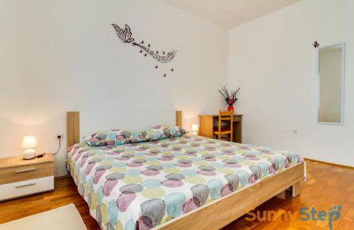 Apartment with a private POOL - Foto 9