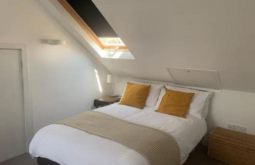 A unique and spacious river front property - Foto 55