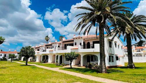 Apartamento Trini en Son Bou, frente al mar, perfecto para vacaciones - Foto 3