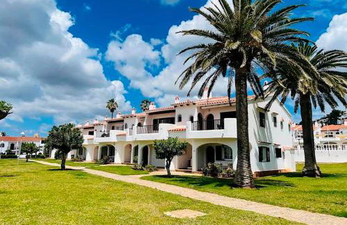 Apartamento Trini en Son Bou, frente al mar, perfecto para vacaciones - Foto 3