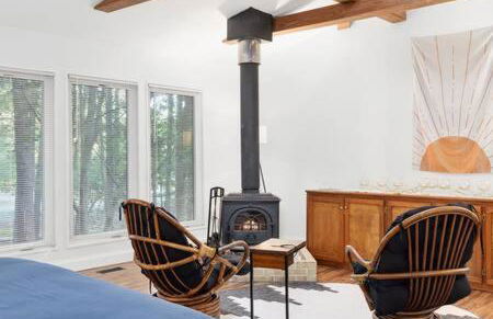 Cabin w hot tub & fire pit at The Woods Resort - Foto 16