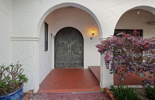 Magnificent Beachfront Mansion - Pool - Foto 3