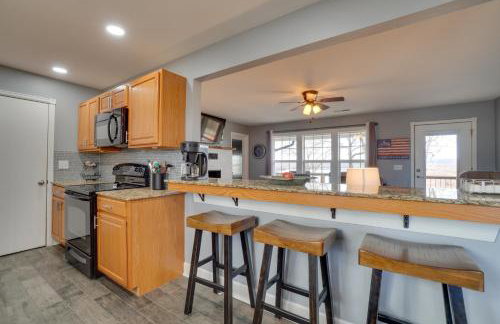 Table Rock Lake Home - Fire Pit and Lake Views! - Foto 12