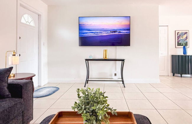 Waterfront Florida Vibes and Views - King Bed - Foto 3