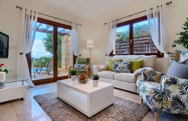 Lovely 2 bedroom Villa Kornos HG33 with private pool and golf course views, In the heart of Aphrodite Hills, near resort centre - Foto 10