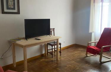 Apartamento 3 Dormitorios en el Centro de Nava amplio y luminoso - Foto 3