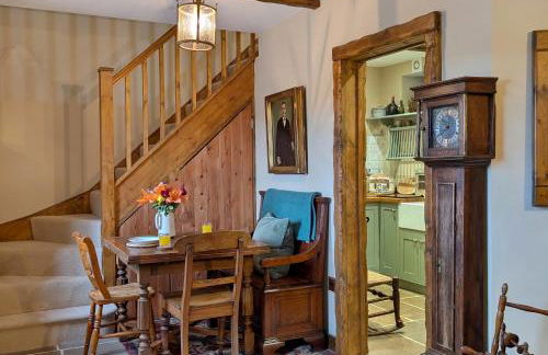 Gablebach Cottage With outdoor tub & log burner - Photo 14