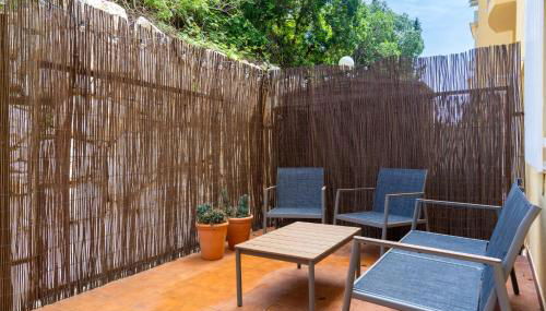 2 bedrooms with pool, terrace and balcony - Photo 2