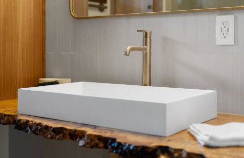 Modern Mountain Lake House - Foto 32