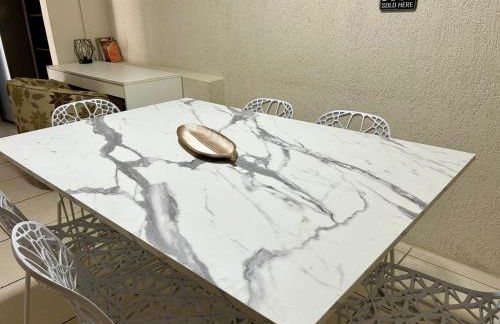 Piscina e Sinuca CASA Beto Carrero 500m do Parque 1 suite e 2 quartos 3bwc a 300m da Praia churrasqueira e estacionamento privado - Foto 26