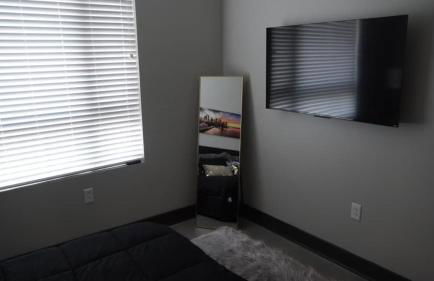 Gorgeous High-Rise On The River - Foto 9