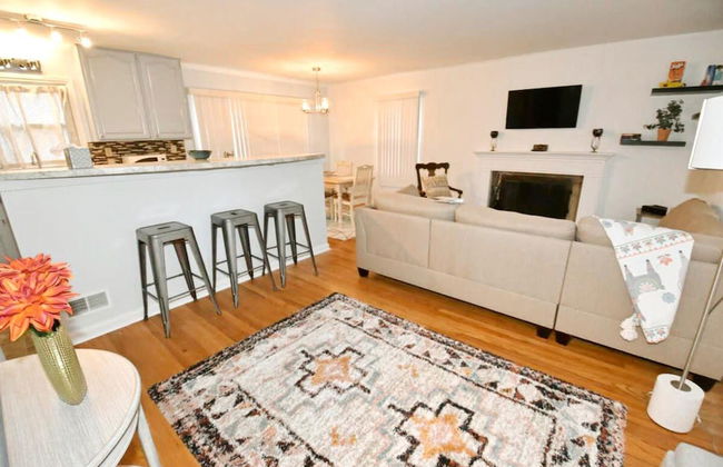 2 Blocks to ND 4 Bedroom 2 Bath Home 1217 - Foto 1