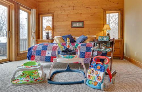 Game Room, Deck and Views Idyllic Slaty Fork Cabin - Foto 13