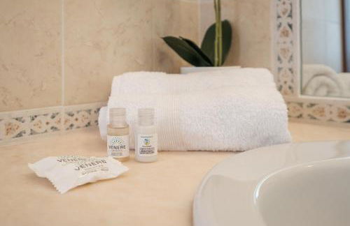 Mare e Centro 5 min auto - con Wi-fi, Netflix e A-C - Foto 33