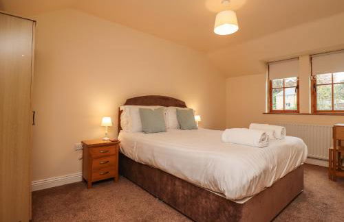 Stewart House - Photo 13