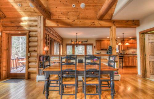 Most Luxury 7000 Sq ft Log Estate with Pool Hot Tub Sauna - Foto 68