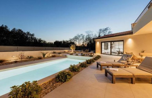 Awesome Home In Nova Vas - Foto 16