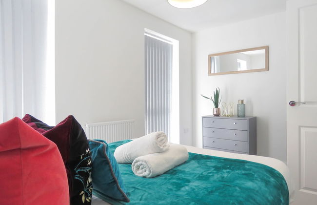 Tudors eSuites Birmingham House with Private Garden Free Parking - Foto 5