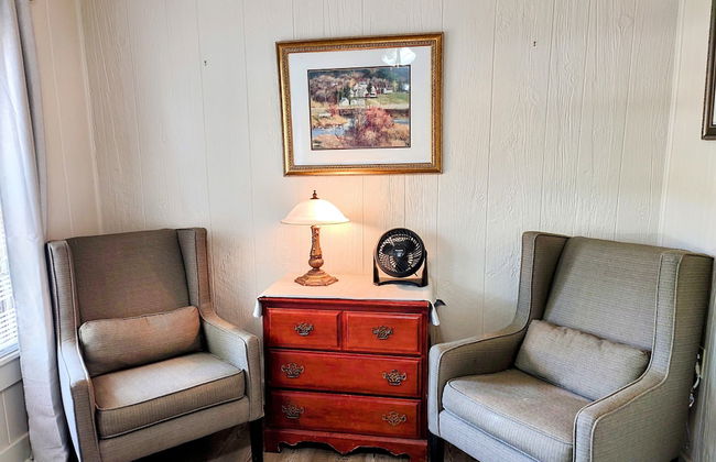 Edgewater Resort - Photo 6