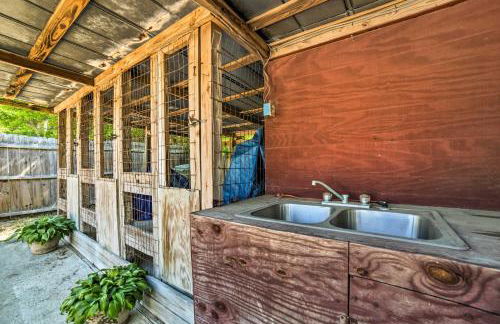 Oak Island Home with Fenced Yard, Walk to Long Beach - Foto 20