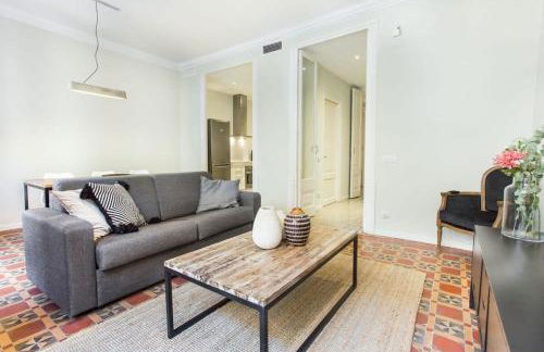 The Collection Barcelona - 4bedroom apartment with a balcony in Las Ramblas 1 2 - Photo 8