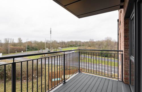 31 Grand Court - Lovely Home Near Canal, Park, & Central MK - Photo 10