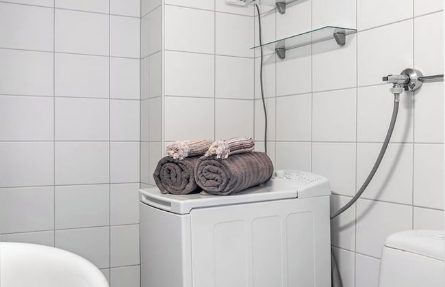 Bright 1BR Apartment next to the Beach - Photo 16