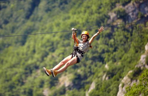 Smoky Bear Splash Top Rated Private Pool Cabin with Hot Tub, Mtn Views, Arcade Games, Excellent Location - Foto 63