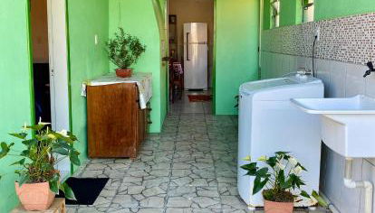 Casa Privativa com Varanda Gourmet e Churrasqueira- Pet Friendly- Wi-Fi e Garagem - Foto 5
