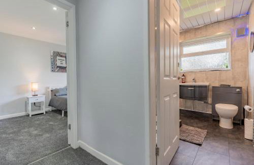 Jodi's Bungalow - Garden and Parking - Foto 33