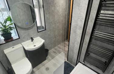 Stunning 2 Bedroom Ground Floor Sea View Apartment - Foto 11