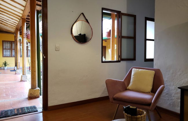 Spectacular Apartment at Historical Center - Photo 4