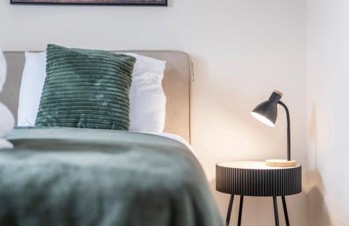 4Bed 3bath Bedford Sleeps 7 Driveway parking for 2 - Foto 21