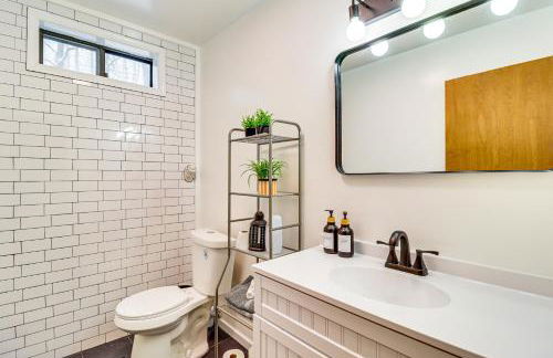 Scenic Views! Clifton Twp Chalet with Fire Pit, Deck - Foto 12