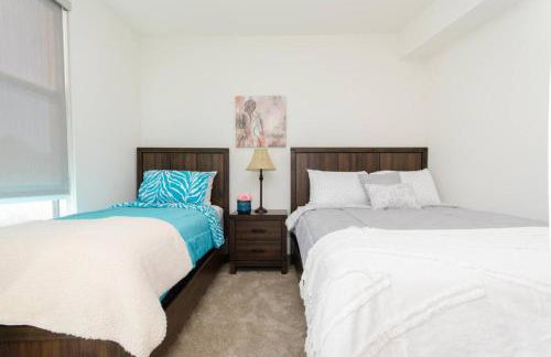 Charming 3 Bedroom Apartment with Pool Near San Diego Convention Center - Foto 24