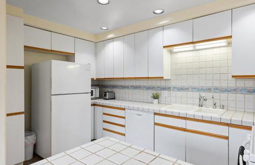 Pacific Oasis - Large Patio, Parking & Walk to Beach - Foto 8