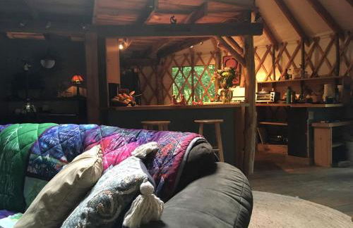 Luxury Yurt Rental Hidden in the Forest near Bristol, Vermont - Foto 11