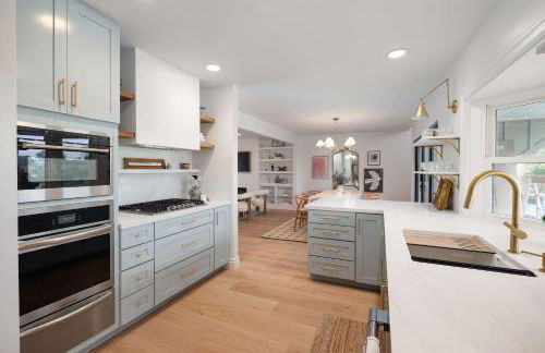 Backyard Oasis Renovated 10min to Beach Villa - Foto 13