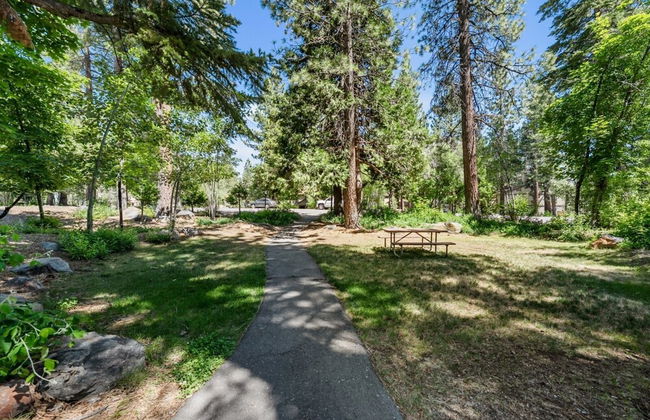 Enjoy Forest Views Retreat at Kingswood Village! - Photo 23