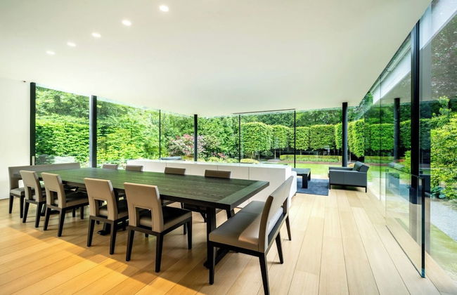 The Glass Manor - Photo 37