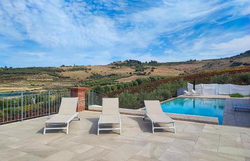 Cozy Home In Rodi Milici With Wifi - Foto 13