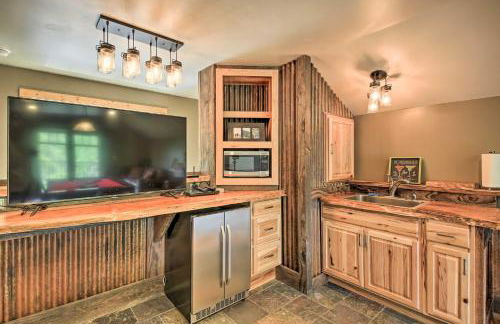 Waterfront Log Home with 95 Acres on Yaak River - Foto 30